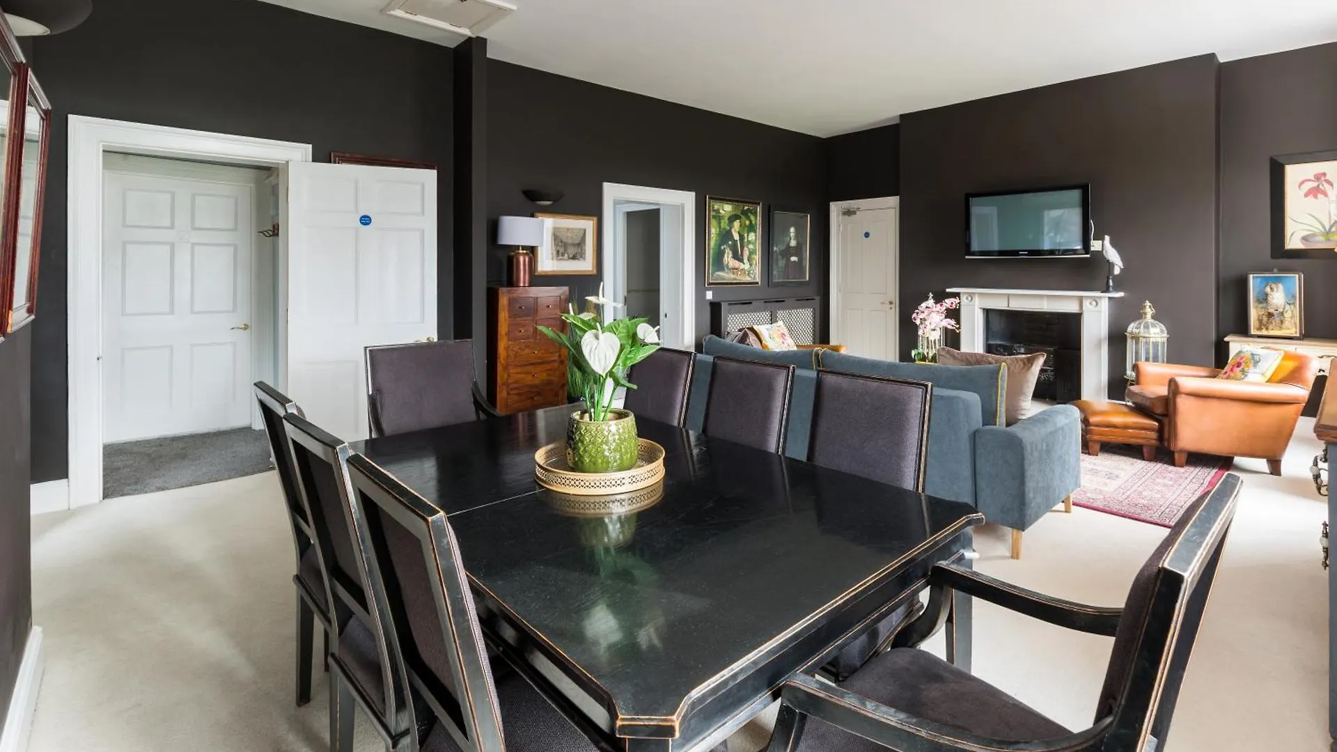 Judges Lodgings Hotel Apartments Gloucester Docks With Secure Parking